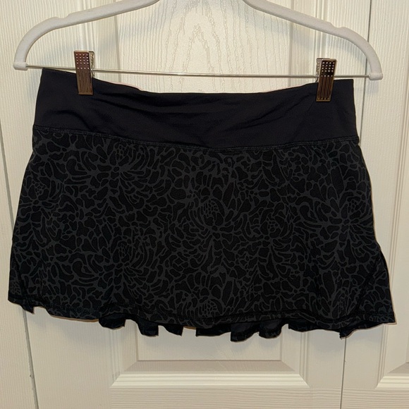 lululemon tennis skirt - Picture 1 of 3